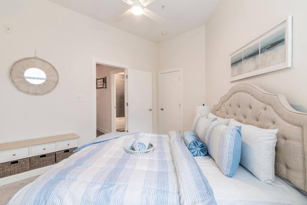 שרלוט Charming Cozy Apartment With Wi-Fi & Free Parking מראה חיצוני תמונה