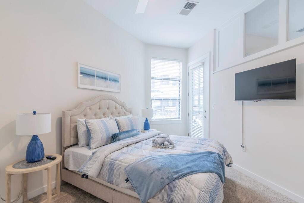 שרלוט Charming Cozy Apartment With Wi-Fi & Free Parking מראה חיצוני תמונה